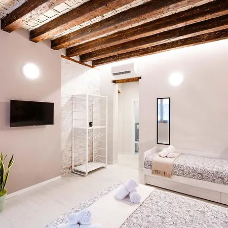Brand New Super Comfy Ground Floor Appartement